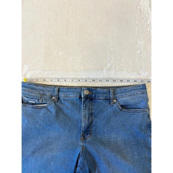 Nine West Chryste Capri Jeans Women's Mid Rise Blue Denim Stretch Size 14 - Picture 4 of 8